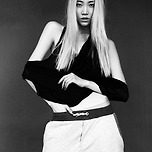 디렉터 바뀌고 첫 지방시 패션 위크 선 한국계 모델 이미지