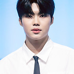 제로베이스원 박건욱 &#34;축구 한일전, 아이돌은 중립 지켜야 해&#34; 발언 &#39;질타&#39; 이미지