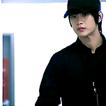 첫 영화 데뷔작이 천만 영화인 남자배우 3명 이미지