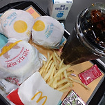 의외로 맥도날드에서 인기많은 메뉴.jpg 이미지