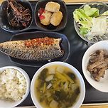 화창한 날 오늘의 점심은 이미지