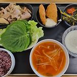 오늘 점심은 든든한 제육볶음 한상 이미지