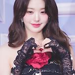 오늘자 가요대전 섬머 블루카펫 장원영 기사사진jpg 이미지