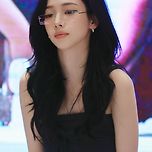 오늘 상하이 팬싸에서 긱시크 쓴 카리나 이미지