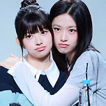 아이브 안유진&amp;레이.jpg 이미지