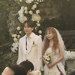 현아·용준형, 연애 9개월만 결혼…매니저 축사에 눈물 흘려 이미지