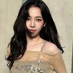 &#34;닉값 한다&#34;…에스파 카리나, 컴백 앞두고 솔로곡 &#39;업&#39; 공개→음원 차트까지 정복 이미지