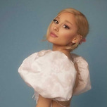 아리아나 그란데, 하이브와 동행 계속…새 계약·위버스 입점 [공식] 이미지