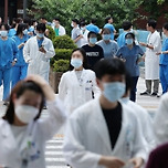 "더는 참지 않겠다" 거리로 나서는 환자들…뻑하면 휴진하는 의료계에 뿔났다 이미지