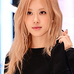 블랙핑크 로제, 테디 품으로…태양·박보검과 한솥밥 이미지