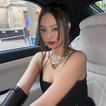 제니, 인스타 매일 올리는 이유가 이거였어?…&#34;6억원 이상 번다&#34; 이미지