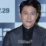 “번호 드려도 될까요?”...정우성, 일반인 여성과 나눈 DM 유출 이미지