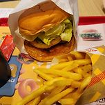 오늘 저녁 롯데리아 한우불고기버거 이미지