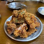 부산에서만 판다는 돼지갈비후라이드 이미지