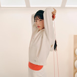 김민지 데상트 아이보리 트레이닝 셋업 이미지