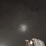 밤하늘에 구름이 가득이네 이미지