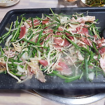 술술 넘어가는 오리불고기 이미지