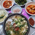 뜨끈한 돼지국밥 이미지