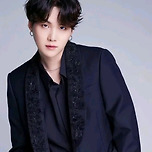 SUGA ❤️‍🩹 이미지