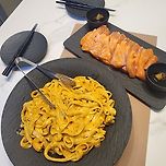 투움바 파스타와 연어 먹어유 이미지