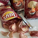 캐나다에서만 판다는 레이즈 케첩맛..jpg 이미지