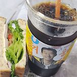 아침밥으로 커피 이미지