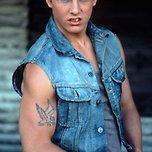 톰 크루즈가 못생긴 역할로 나오는 영화 이미지