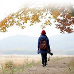 구월의 뒷모습 이미지