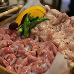 아낌없이주는닭 이미지