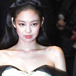 &#34;제니 실내흡연 조사하라&#34;…결국 외교부 민원까지 등장 이미지