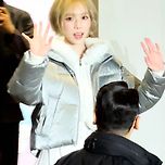 오늘 뉴발란스 액티브다운 팝업스토어 참여한 윈터 폰카짤jpg 이미지