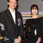 리사, 루이비통家 며느리 되나…남친 부모도 만났다 이미지