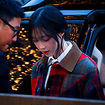 251031 에스파 윈터 폴로 랄프로렌 홀리데이 익스피리언스 팝업스토어 gif 이미지