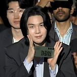 '스쿠터 음주운전' BTS 슈가, 출석 아직…경찰 "조율 중" 이미지