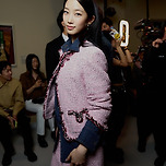르세라핌 카즈하 CHANEL Métiers d’Art 2026 show in Seoul.jpg 이미지