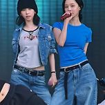 어제자 지민정(카리나&amp;윈터) 파리 마와진 뮤직 페스티벌 고화질jpg. 이미지