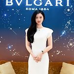 251111 김지원 인스타 ✨️🎄🤍 이미지