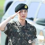 오늘 BTS 진 전역 기사사진 JPG. 이미지