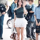 오늘 인천공항 여자아이들 조미연.jpg 이미지