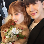 조권, 새신부 현아와 포옹…손절설 종식 “행복하렴” 이미지