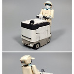 종이로 만든 야쿠르트 아줌마 피규어 이미지