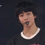 SM 신인 보이그룹 라이즈 첫 데뷔무대 엔딩 얼빡샷 이미지