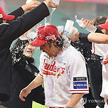 &#39;통산 홈런 공동 1위&#39; 최정 &#34;이승엽 감독님 기록과 타이, 영광&#34; 이미지