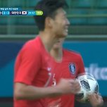 2018년 아겜 우즈벡전 손흥민 레전드 표정ㅋㅋ .jpg 이미지