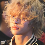 라이즈 원빈 장발 볶은머리는 컨텐츠다.. 이미지