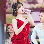 빨강색 아이유를 모아모아❤ 이미지