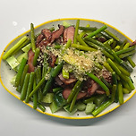 5분안에 냅다 뽀끄면 이런 근사한 훈제오리마늘쫑보 이미지