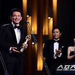 황정민, 3번째 남우주연상 &#34;대한민국 모든 배우가 주연상&#34; 이미지