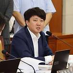 이준석 &#34;계엄령 이유 분석 필요 없다… 尹 그냥 이상한 사람&#34; 이미지