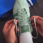 [생활][정보] 일본 아디다스 직원이 알려주는 운동화끈 절대 안풀리게 묶는 방법 꿀팁.gif 이미지